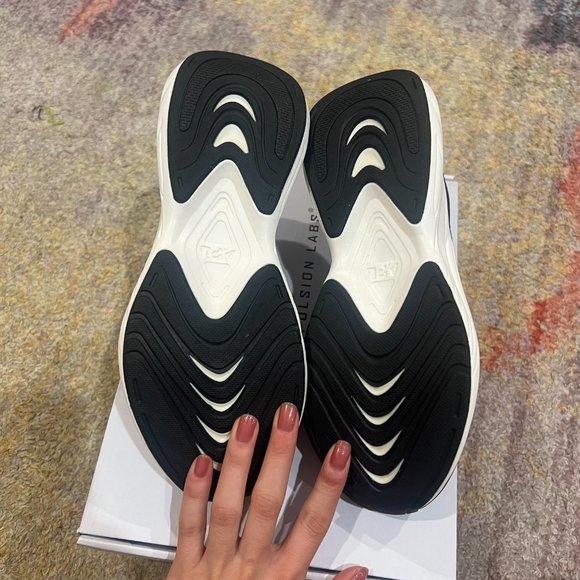 NWT APL Streamline Black / Black / White Size 6 - Picture 5 of 5